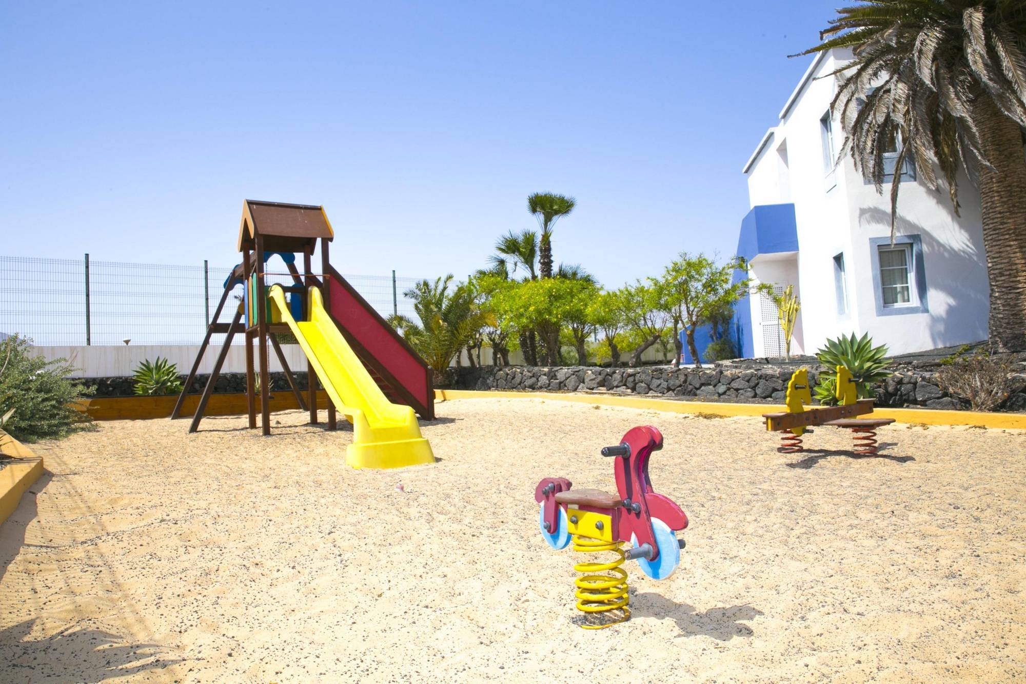 Apartamentos Livvo Morromar Puerto del Carmen  Eksteriør billede