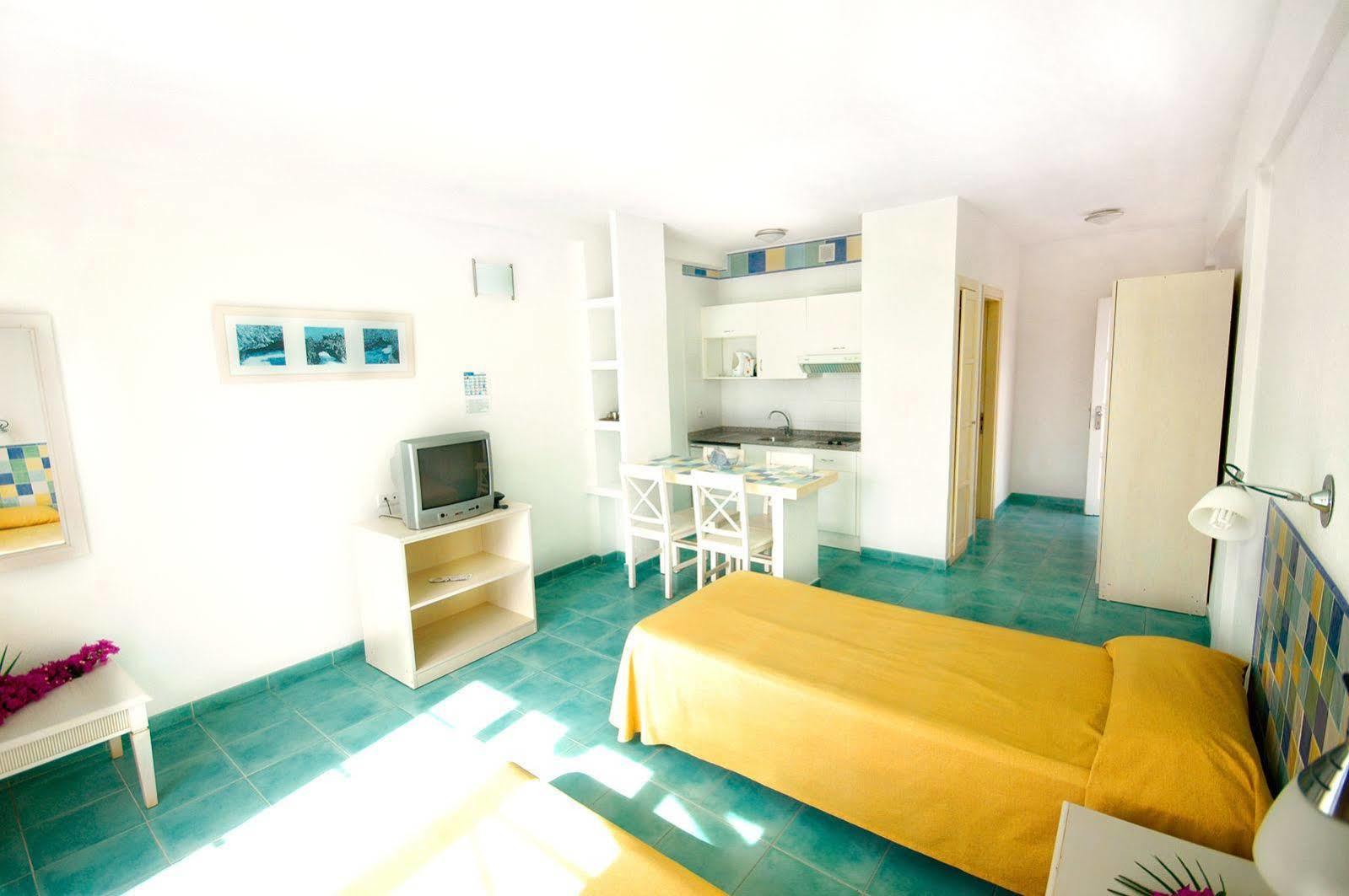 Apartamentos Livvo Morromar Puerto del Carmen  Eksteriør billede