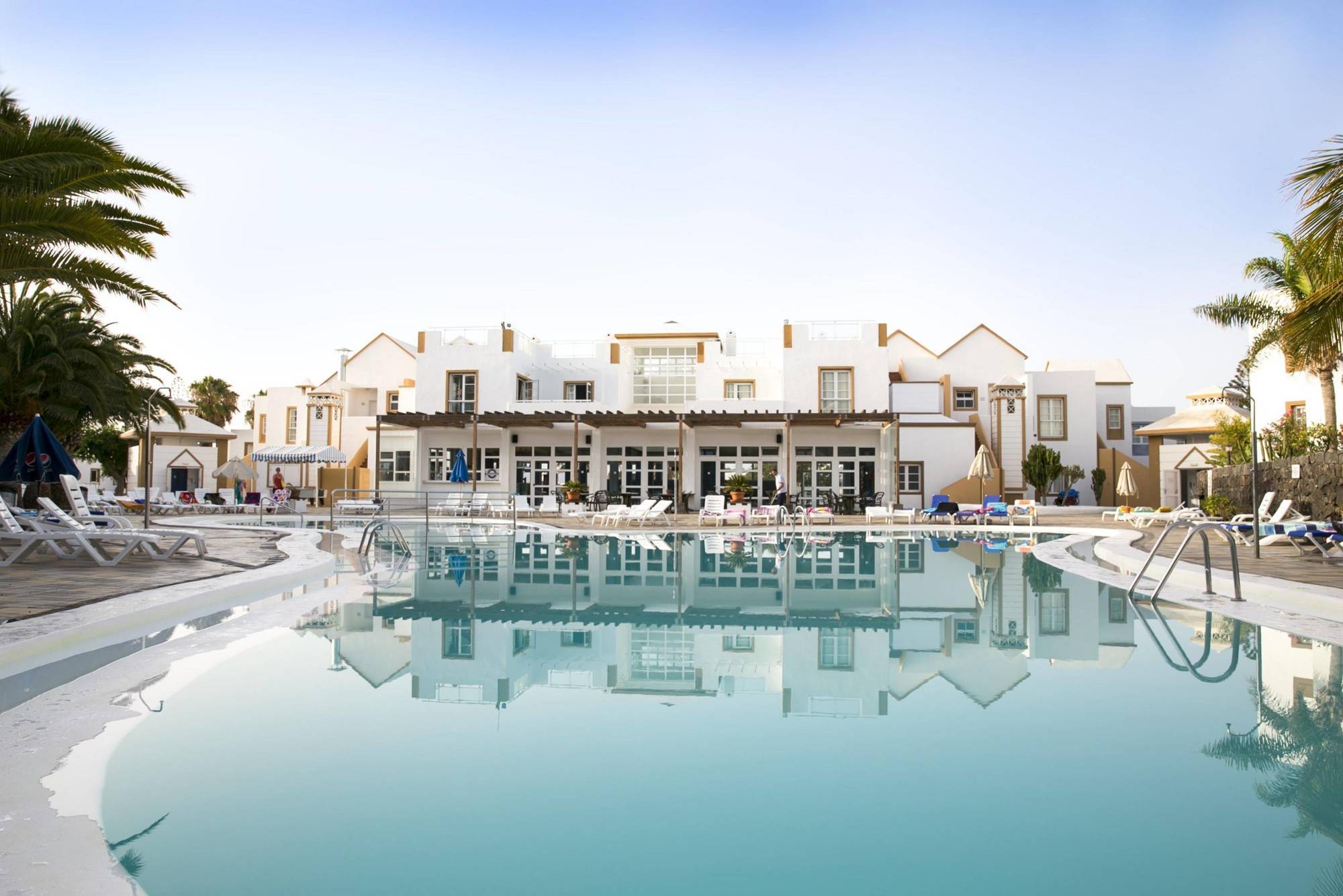 Apartamentos Livvo Morromar Puerto del Carmen  Eksteriør billede