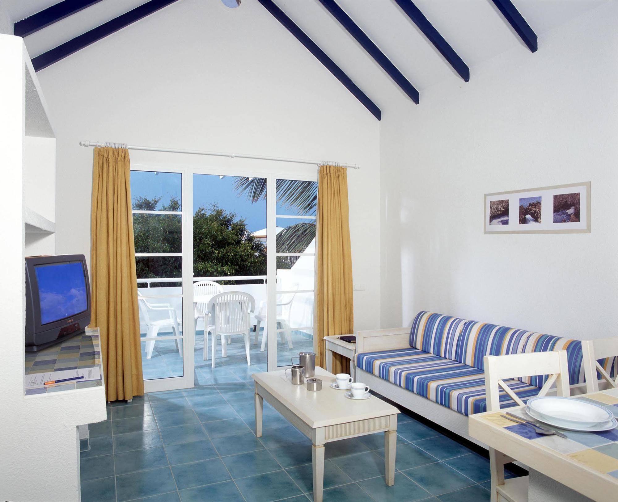 Apartamentos Livvo Morromar Puerto del Carmen  Eksteriør billede