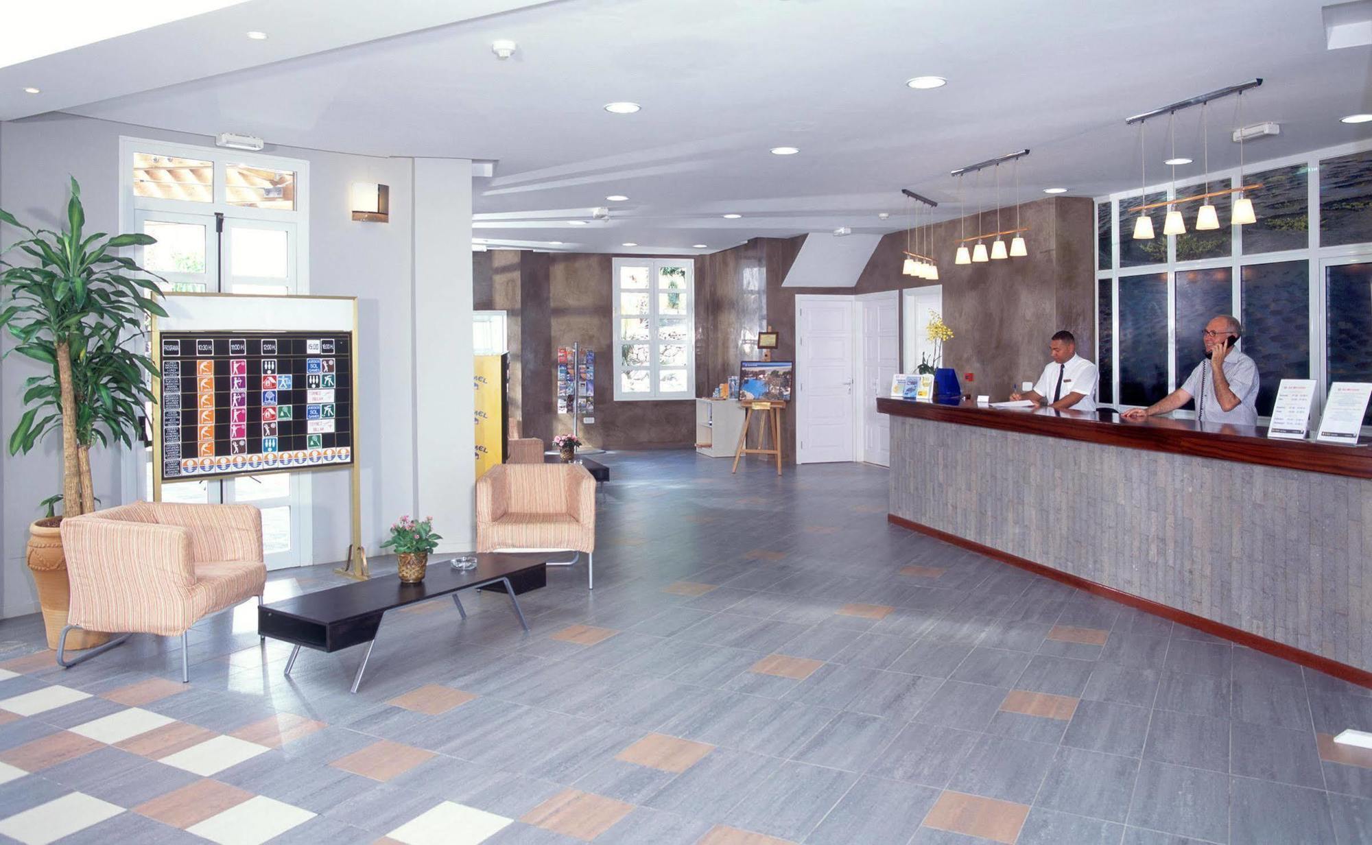 Apartamentos Livvo Morromar Puerto del Carmen  Eksteriør billede